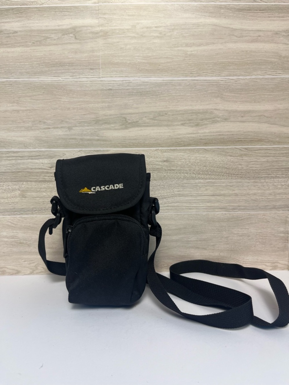 Cascade Didgital Camera Case With Adjustable Strap